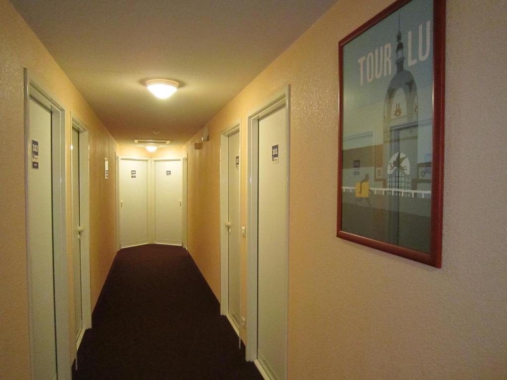Quick Palace Nantes La Beaujoire Dış mekan fotoğraf A typical corridor